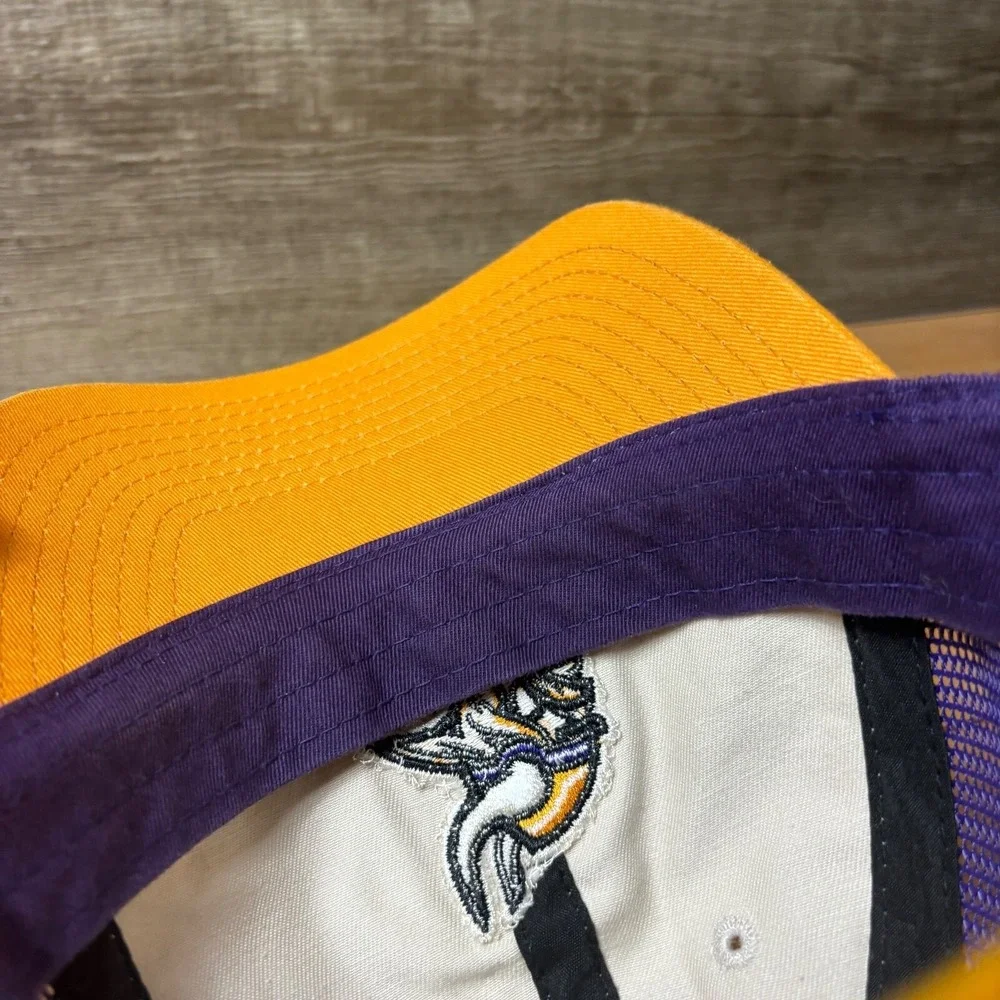 Minnesota Vikings Hat Cap Snapback Tan Purple NFL‎ Football One Size Adjustable